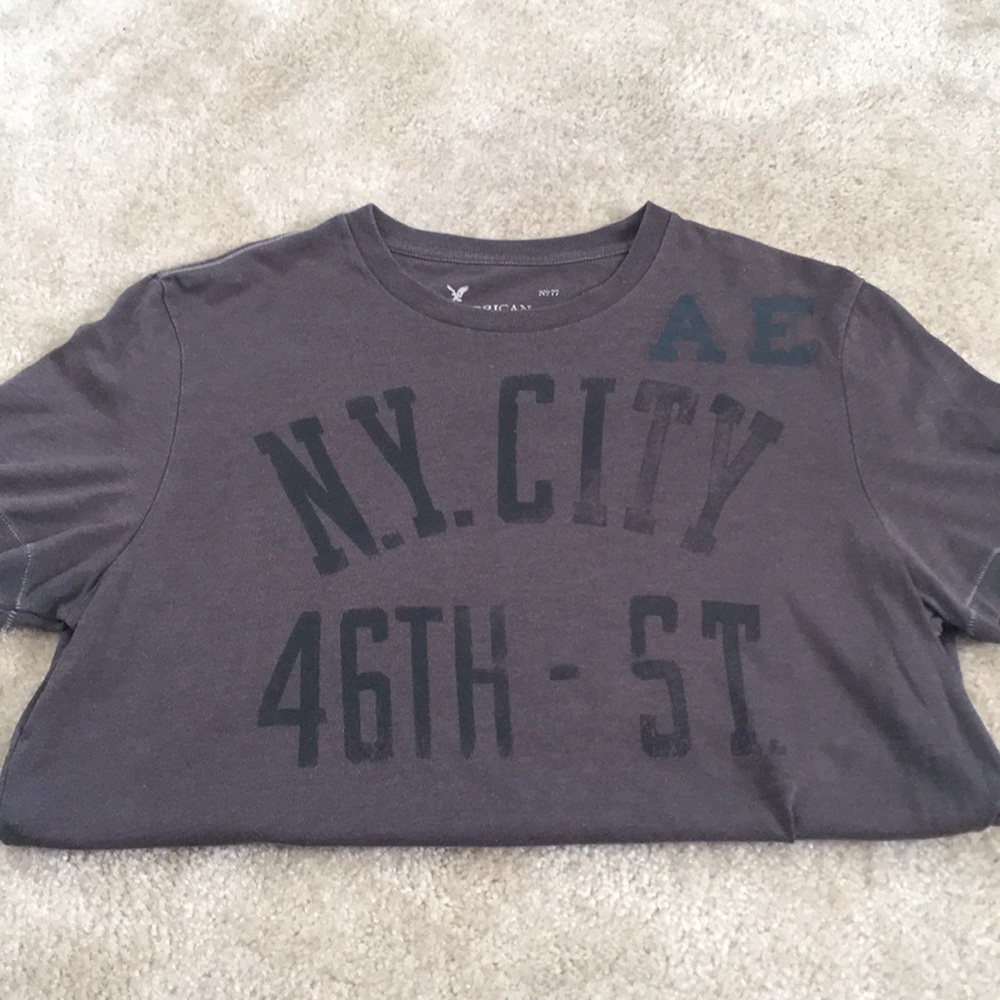 Men's American Eagle shirt size medium